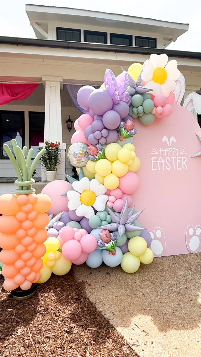 Hoppy Easter, everyone! The Madison County Community Egg Roll was full of color and so much fun. I loved adding my touch with a happy backdrop, beautiful pastel garlands, and some “bunny-approved” balloon carrots 🥕🐰

📍- Huntsville, AL
Backdrop and props design - @ginasballoon 
Props printing - @hsvlights
Bounce House - @inflatenorthal